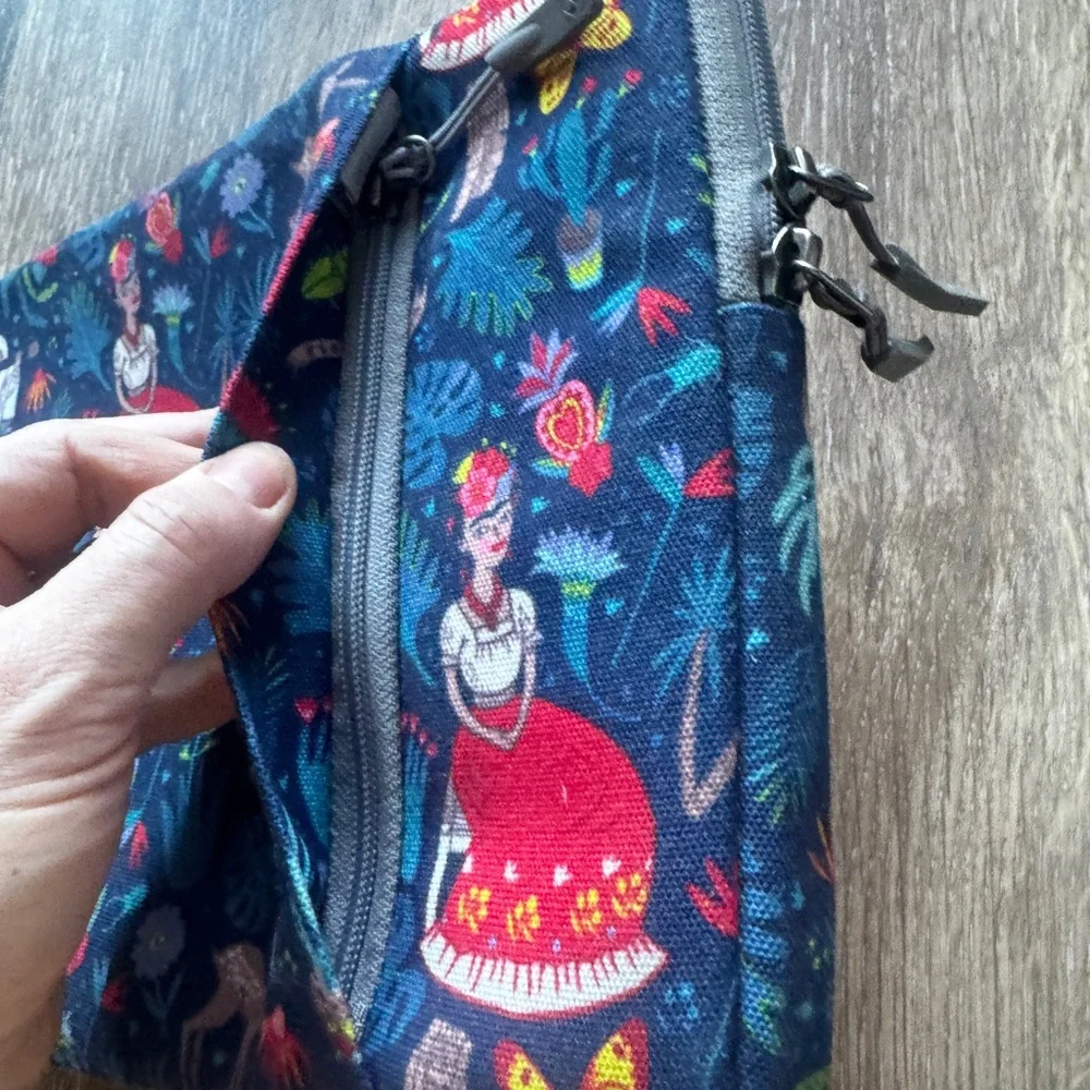 Tomtoc Laptop 11’ Cover Frida Kahlo